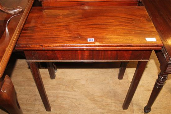 Mahogany tea table